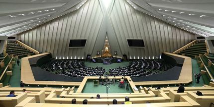 ظریف یکشنبه به مجلس گزارش می‌دهد/ سه‌شنبه فقط کمیسیون‌ها تشکیل می‌شود