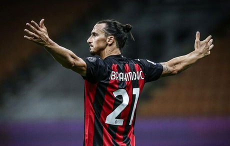 زلاتان ایبراهیموویچ: در منچستریونایتد به من می‌گفتند پیر هستم