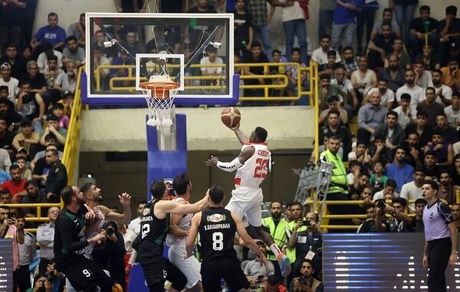 طبیعت در دیداری جنجالی قهرمان لیگ برتر بسکتبال شد