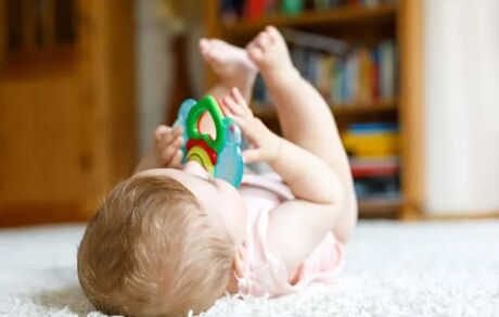 بررسی روند تکامل حواس پنجگانه در نوزادان و راهکارهای تقویت آن