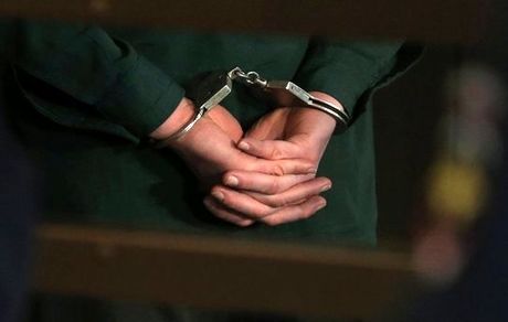 شناسایی و دستگیری ۸ نفر از عاملین توزیع کننده مشروبات الکی در بندرعباس