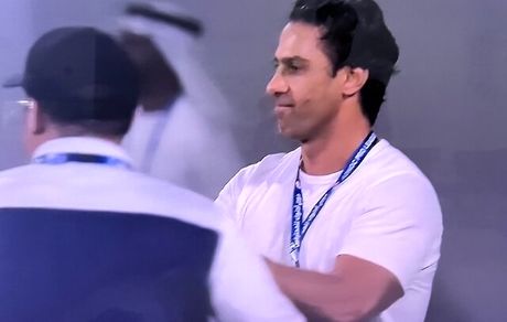 باشگاه اتحاد کلبا امارات: فرهاد مجیدی برکنار نمی‌شود