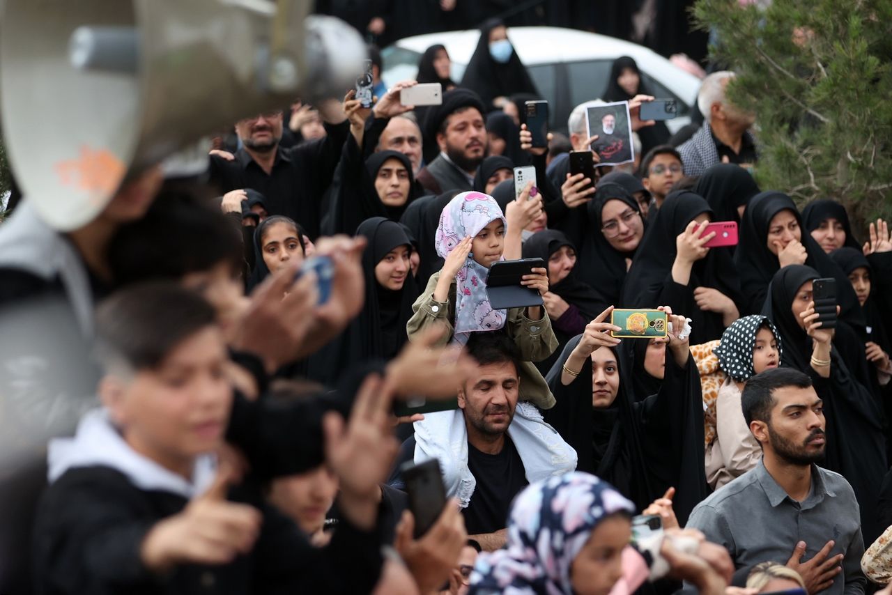پیکر رئیس جمهور شهید در قم