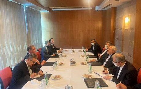 ابراز اطمینان ظریف از گسترش همکاری‌های تهران-اسلام‌آباد در دولت جدید ایران