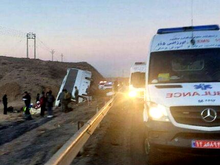 ۲۶ مصدوم براثر واژگونی اتوبوس در بزرگراه نیشابور مشهد