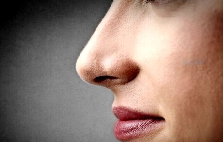 بازیابی حس بویایی مبتلایان به کووید ۱۹ با بوییدن روغن‌های ضروری