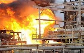 مهار آتش‌سوزی در پتروشیمی آبادان