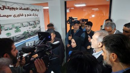 بازدید رئیس جمهور از پارک علم و فناوری استان سیستان و بلوچستان
