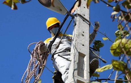 افزایش ۱۰ هزار کیلومتری شبکه برق کشور