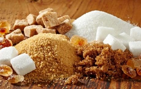 تفاوت شکر سفید و شکر قهواه ای.