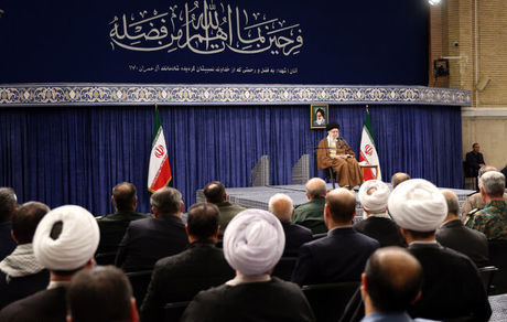 شهدا، هویت ملت ایران؛ هویت ملی نباید فراموش شود