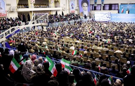 کینه دشمن به دلیل حرکت پرشتاب ملت در مسیر پیشرفت است، اما دشمن بداند از این مسیر باز نمی‌گردیم