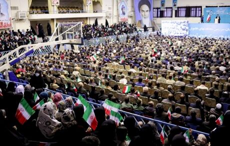 کینه دشمن به دلیل حرکت پرشتاب ملت در مسیر پیشرفت است، اما دشمن بداند از این مسیر باز نمی‌گردیم