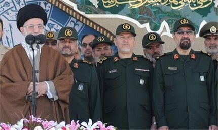 شائبه مخالفت با استعفای محسن رضایی و خروجش از سپاه چه بود؟/ ماجرای گفتگوی خصوصی با رهبر انقلاب