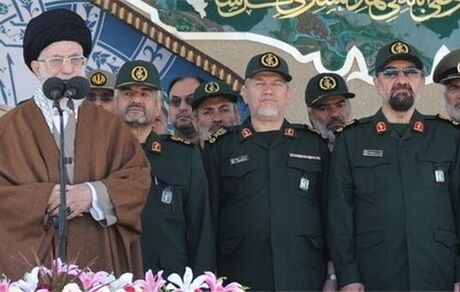 شائبه مخالفت با استعفای محسن رضایی و خروجش از سپاه چه بود؟/ ماجرای گفتگوی خصوصی با رهبر انقلاب