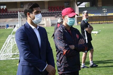 مدافع استقلال باید برای پرسپولیسی شدن پول هم بدهد!