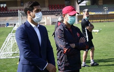 مدافع استقلال باید برای پرسپولیسی شدن پول هم بدهد!