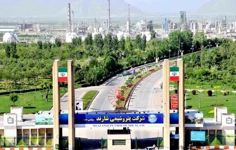 یک کشته در آتش سوزی شازند / حریق مهار شد