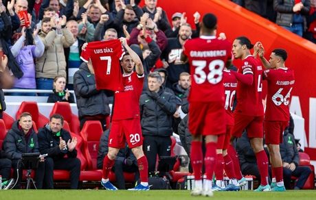 لیورپول مدعی ماند