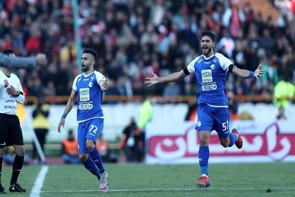 مدافع استقلال به یک قدمی پرسپولیس رسید