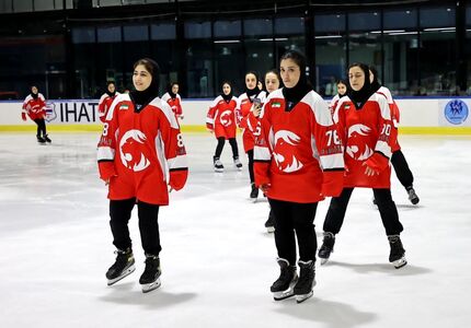 صعود تیم ملی هاکی روی یخ بانوان ایران به فینال آسیا
