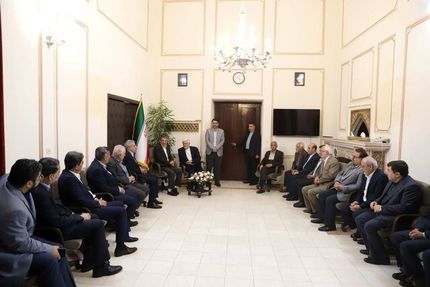 عارف: مذاکرات غیرمستقیم جمهوری اسلامی ایران و آمریکا در یک مسیر منطقی انجام می‌شود