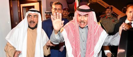 بعد از معاینات پزشکی در ایتالیا، امیر کویت به این کشور بازگشت