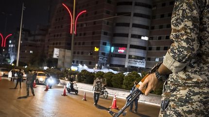 خبرگزاری فارس از شهادت شماری از مدافعان امنیت و بسیجیان در ایست‌های بازرسی خبرداد