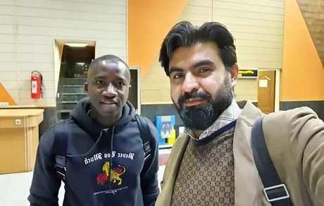 یک بازیکن کامرونی در آستانه پیوستن به تراکتور / پرشورها بی سرمربی در حال جذب بازیکن