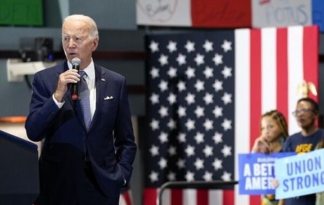 بایدن از اعمال تحریم‌های جدید حقوق بشری علیه ایران خبرداد