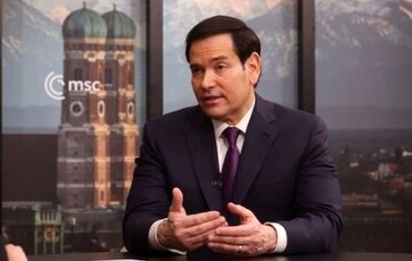 وزیر خارجه آمریکا: روابط با ناتو بازنگری می‌شود