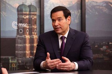 وزیر خارجه آمریکا: روابط با ناتو بازنگری می‌شود