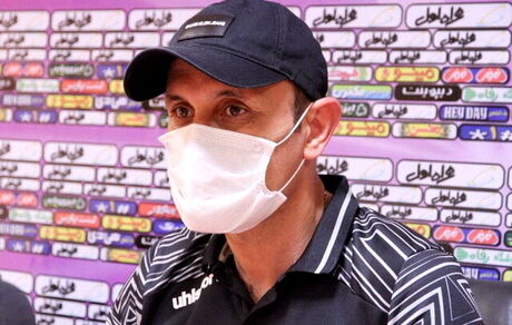 
گل‌محمدی: بازیکنان پرسپولیس قهرمان تربیت شده‌اند/ با دو برد دیگر قهرمانیم
