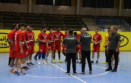 تیم ملی ب هندبال تشکیل می‌شود