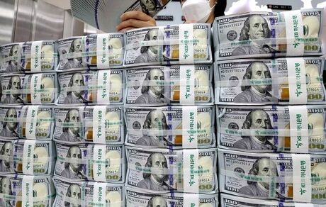 قیمت دلار کاهش یافت