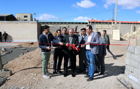 خط جدید شرکت آتی فولاد دماوند در شهرستان تیران و کرون با حمایت بانک توسعه تعاون افتتاح شد
