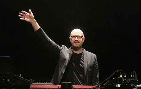 شیلر با این آهنگ تالار وزارت کشور را منفجر کرد!