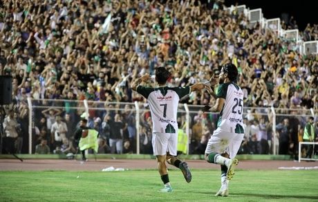 خیبر خرم‌آباد لیگ برتری شد / صعود فجرسپاسی یا چادرملو به روز آخر کشید