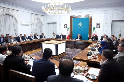 رئیس جمهور از وزیر نیرو انتقاد کرد