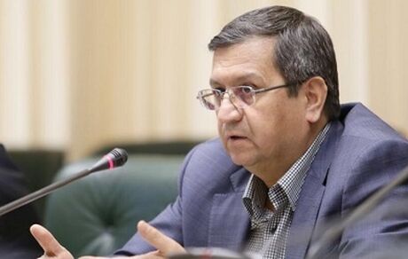 همتی: بانک مرکزی از هیچ تلاشی برای حفظ ثبات بازار ارز دریغ نمی‌کند
