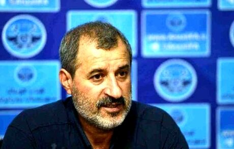 
مایلی‌کهن: مگر جدا از مردم هستم که حالم خوب باشد؟
