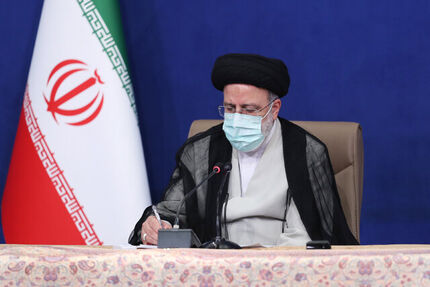 رئیس جمهور دستور حل اشکالات پرداخت حقوق معلمان را صادر کرد