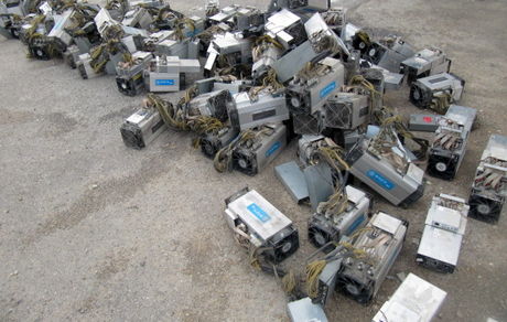 شناسایی آپارتمان ۶ طبقه پر از ماینرهای غیرمجاز ارز دیجیتال