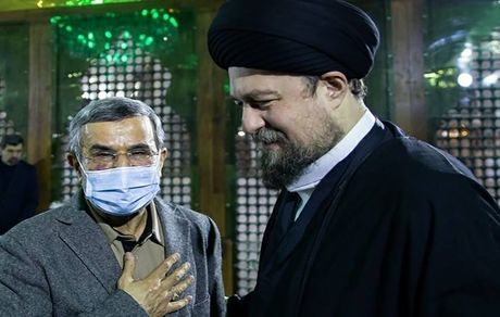 احمدی‌نژاد با صورت کبود ظاهر شد