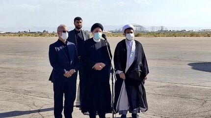 رییس جمهور در بدو ورود به کرمان: دولت مصمم به رفع فقر و محرومیت از استان کرمان است