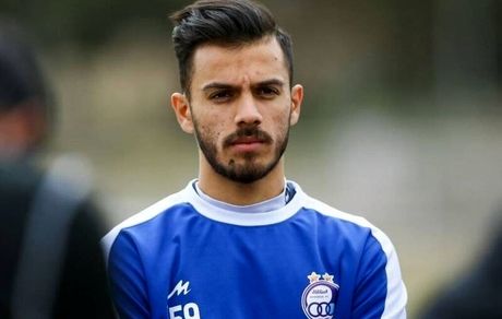 بازیکنان ناراضی استقلال یکی پس از دیگری ماندنی شدند