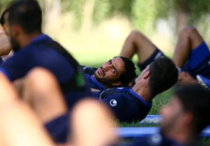 مدافع استقلال کرونا گرفت