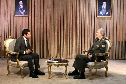 وزیر دفاع: پایه صادرات محصولات دفاعی را داریم