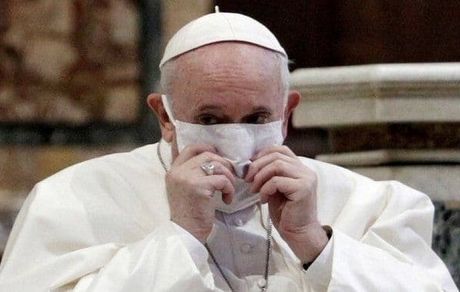 پاپ، اولین دوز واکسن کرونا را دریافت کرد