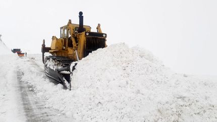 بارش ۳۰ سانتی برف در گردنه ژالانه